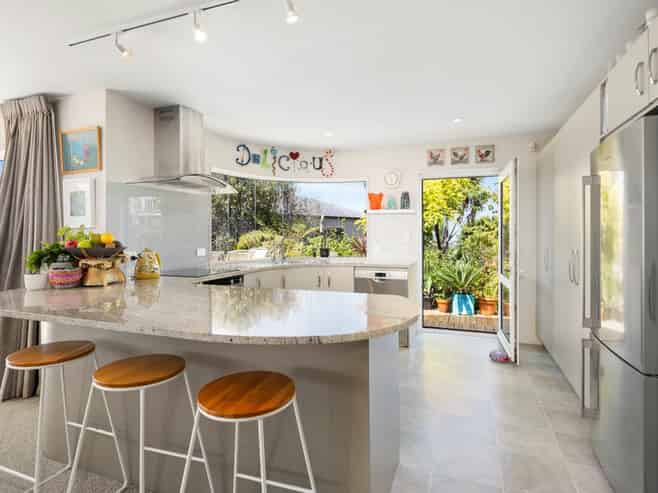 1 & 2/80 Knights Road, Rothesay Bay