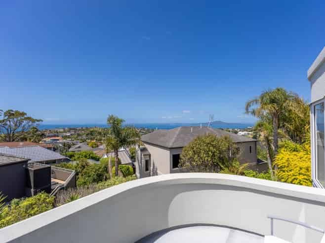 1 & 2/80 Knights Road, Rothesay Bay