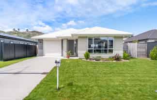 25 Cynisca Crescent, Wallaceville
