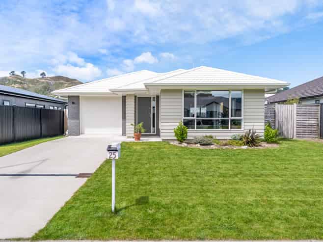 25 Cynisca Crescent, Wallaceville