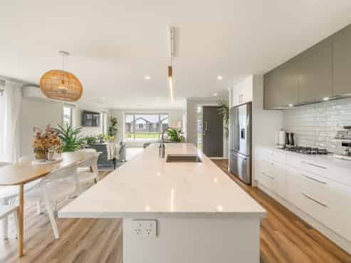 25 Cynisca Crescent, Wallaceville