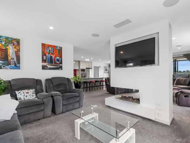 60 Butterworth Crescent, Papamoa