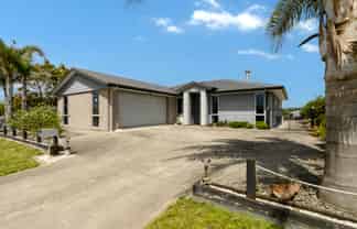 60 Butterworth Crescent, Papamoa