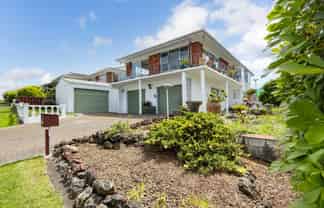 174 Royal Road, Massey