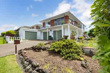 174 Royal Road, Massey
