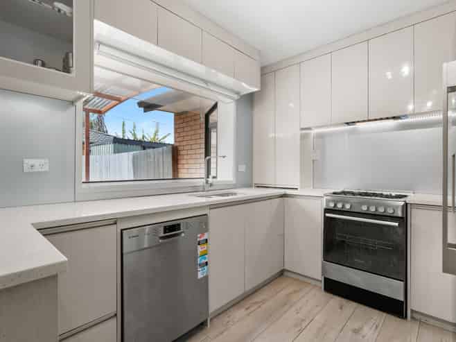 32 Eastland Road, Flat Bush