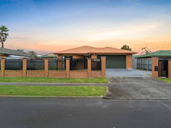 32 Eastland Road, Flat Bush