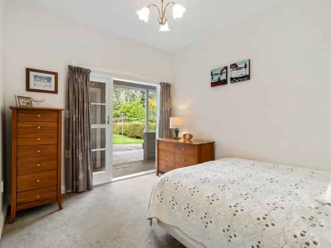 3 Beaver Road East, Bombay