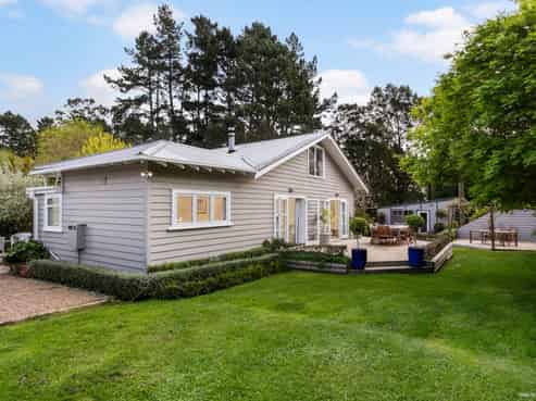 3 Beaver Road East, Bombay