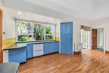 6 Saint John Street, Southbridge