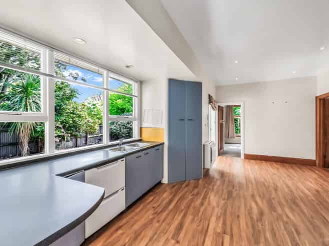 6 Saint John Street, Southbridge