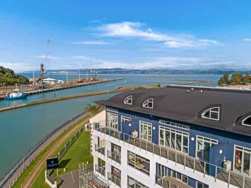 201/4 Reads Quay, Gisborne