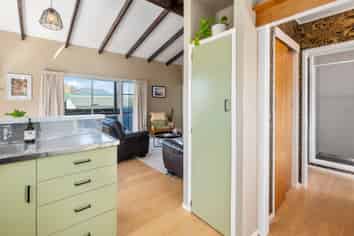 61B Kaihua Road, NUKUHAU