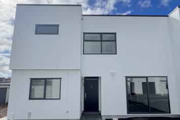 1/195 Massey Street, Frankton