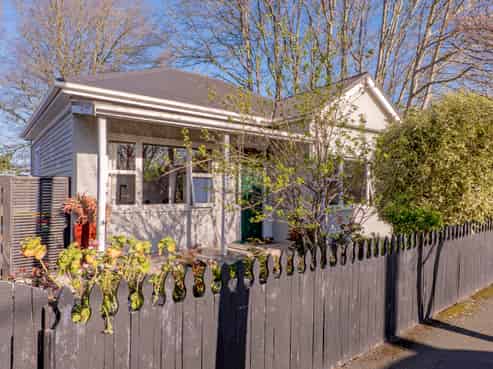 18 Olliviers Road, Phillipstown