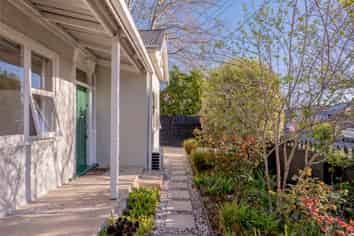 18 Olliviers Road, Phillipstown