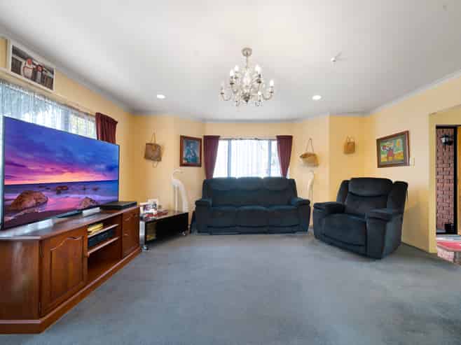 42A Totara Road, Te Atatu Peninsula