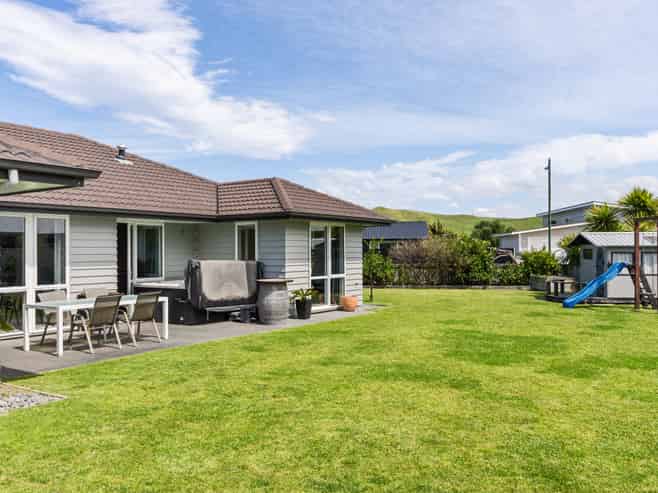33 Hamilton Drive, Wainui