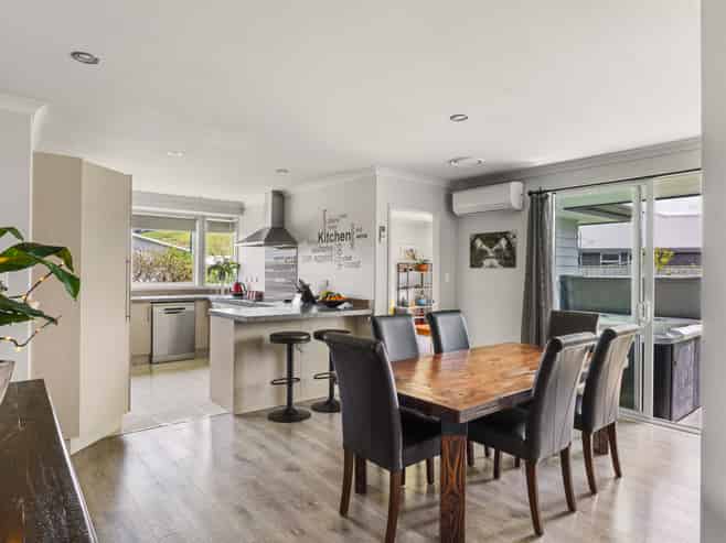 33 Hamilton Drive, Wainui