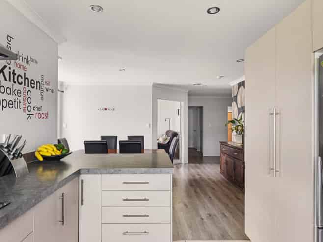 33 Hamilton Drive, Wainui
