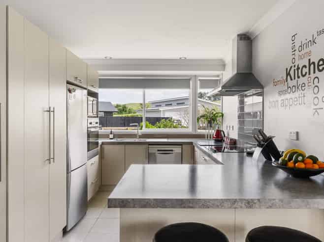 33 Hamilton Drive, Wainui