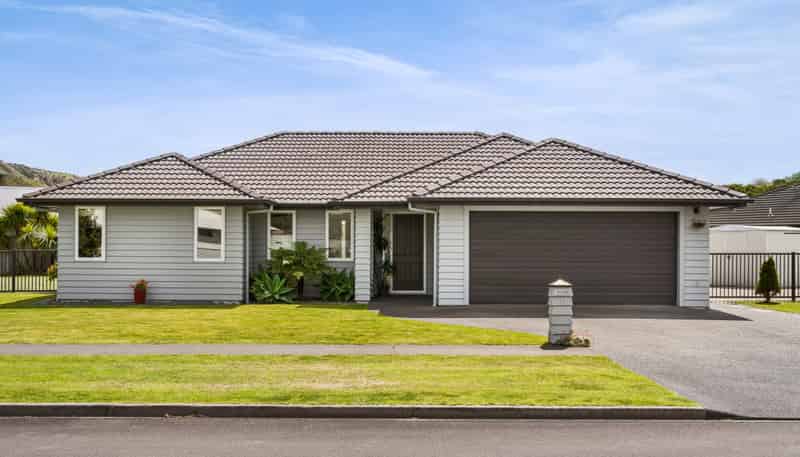 33 Hamilton Drive, Wainui