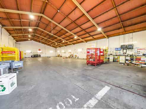 Versatile Kapiti Road Industrial with Yard