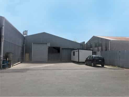Versatile Kapiti Road Industrial with Yard