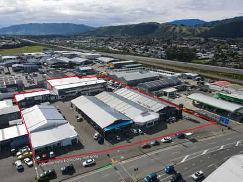 Versatile Kapiti Road Industrial with Yard