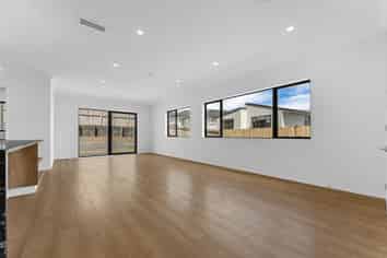 17 Meadowridge Drive, Flat Bush