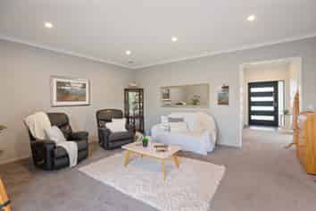 83 Kotuku Drive, Paraparaumu Beach