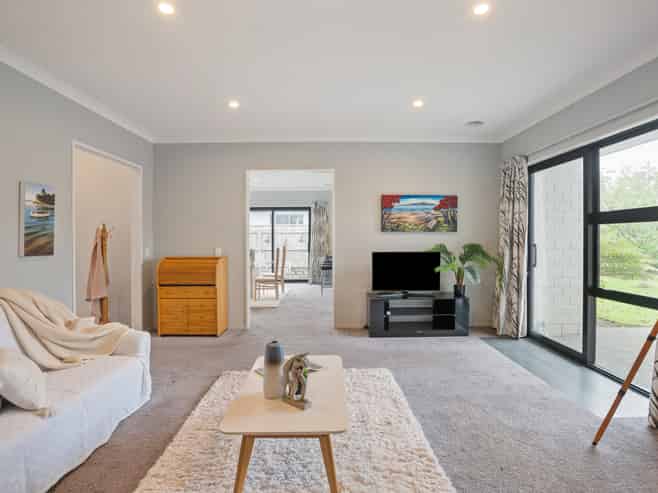 83 Kotuku Drive, Paraparaumu Beach