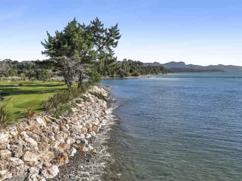 1232 Takaka-Collingwood Highway, Onekaka