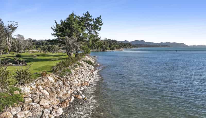 1232 Takaka-Collingwood Highway, Onekaka