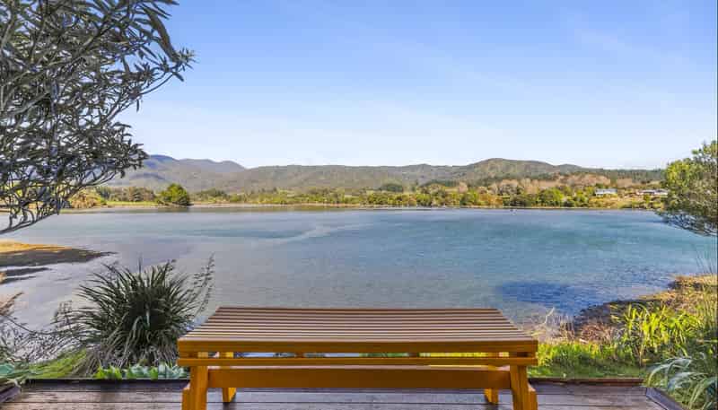 1232 Takaka-Collingwood Highway, Onekaka