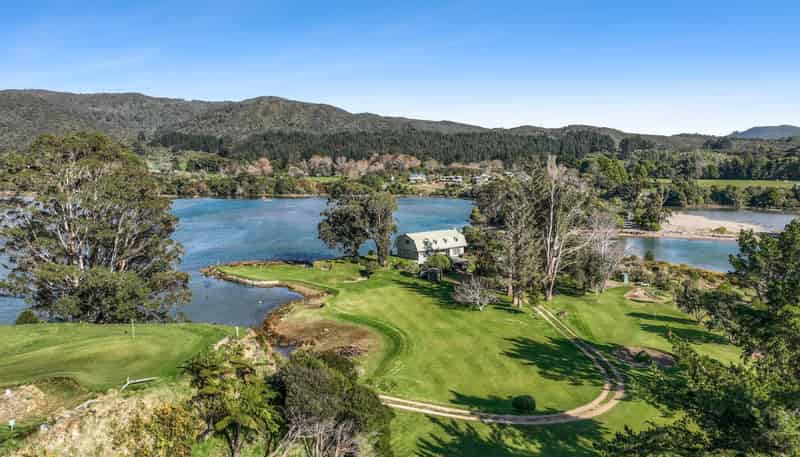 1232 Takaka-Collingwood Highway, Onekaka