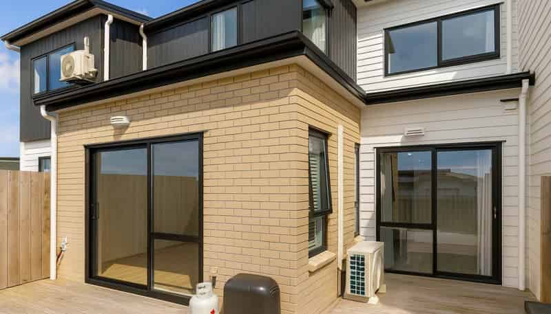 6 Paina Crescent, Massey