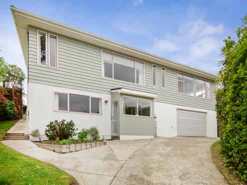30 Turriff Crescent, Tawa