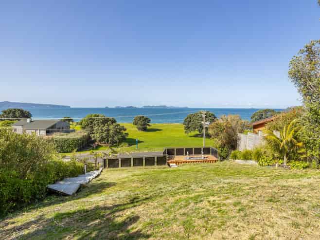 876 Black Jack Road, Opito Bay