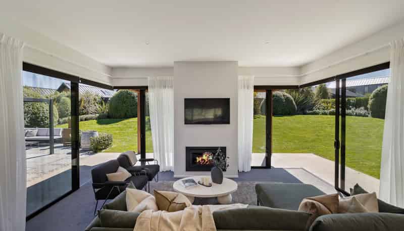 6 Pendeen Crescent, Jacks Point