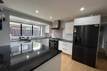 146 Walter Strevens Drive, Conifer Grove