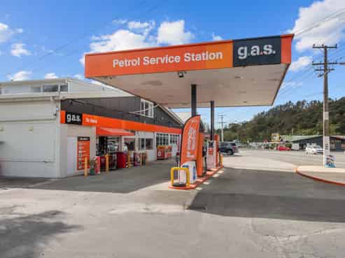 EXCEPTIONAL INVESTMENT ON STATE HIGHWAY 1
