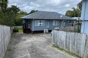 A/11 Hollinbrigg Avenue, Manurewa East
