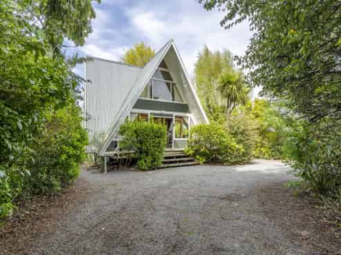 9 Chalet Crescent, Hanmer Springs