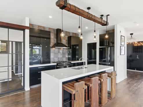 112 Hills Road, Edgeware