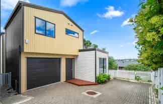 2D Robin Lane, Browns Bay