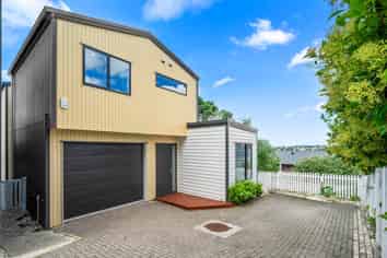 2D Robin Lane, Browns Bay