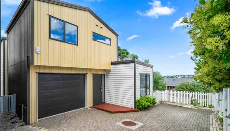 2D Robin Lane, Browns Bay