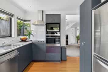 6A Ranginui Road, Welcome Bay