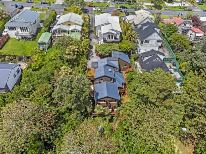 58A Aramoana Avenue, Devonport